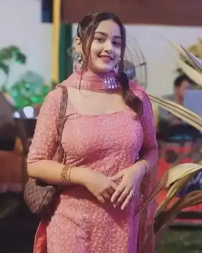 Call Girls Lakhpat Cash On Delivery